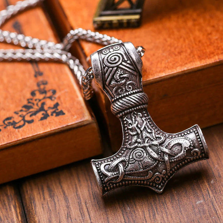 WorldNorse Halskette mit Thors Hammer Anhänger aus Edelstahl