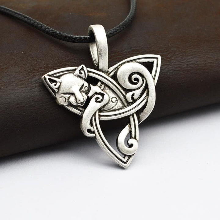 WorldNordische keltische Katze auf Triquetra Edelstahl-Halskette