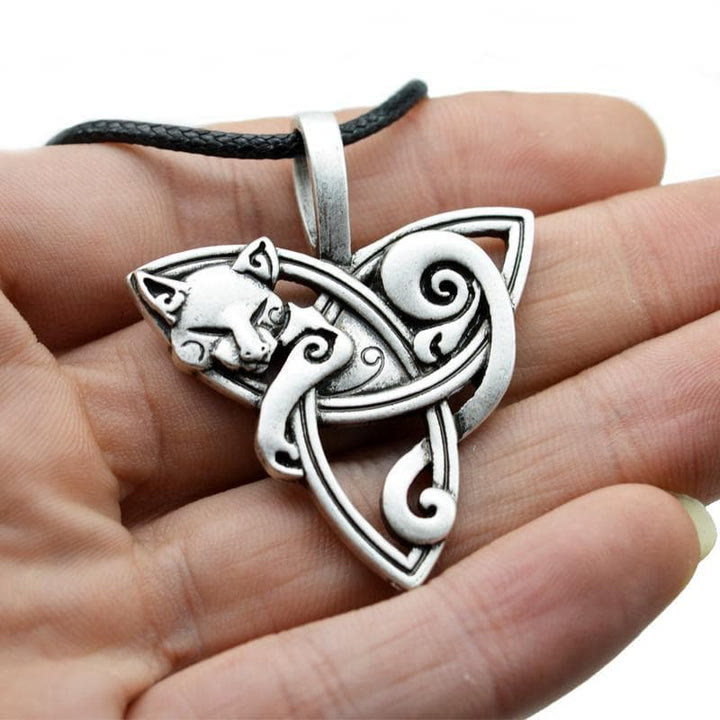 WorldNordische keltische Katze auf Triquetra Edelstahl-Halskette