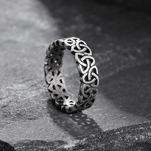 WorldNorse Nordic Triquetra Dreieck Prägnanter Ring - 65mm - image 0