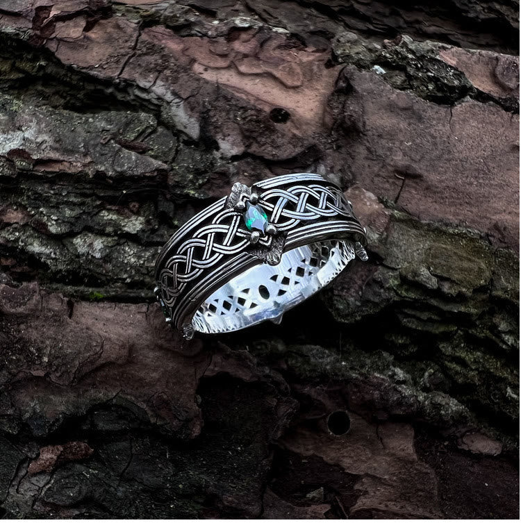 WorldNorse Keltischer Ring aus 925er Sterlingsilber mit grünem Edelstein
