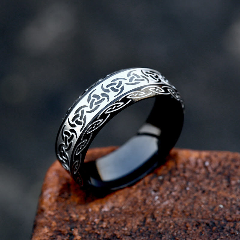 WorldNordischer Ring mit dem Dreifaches Horn von Odin