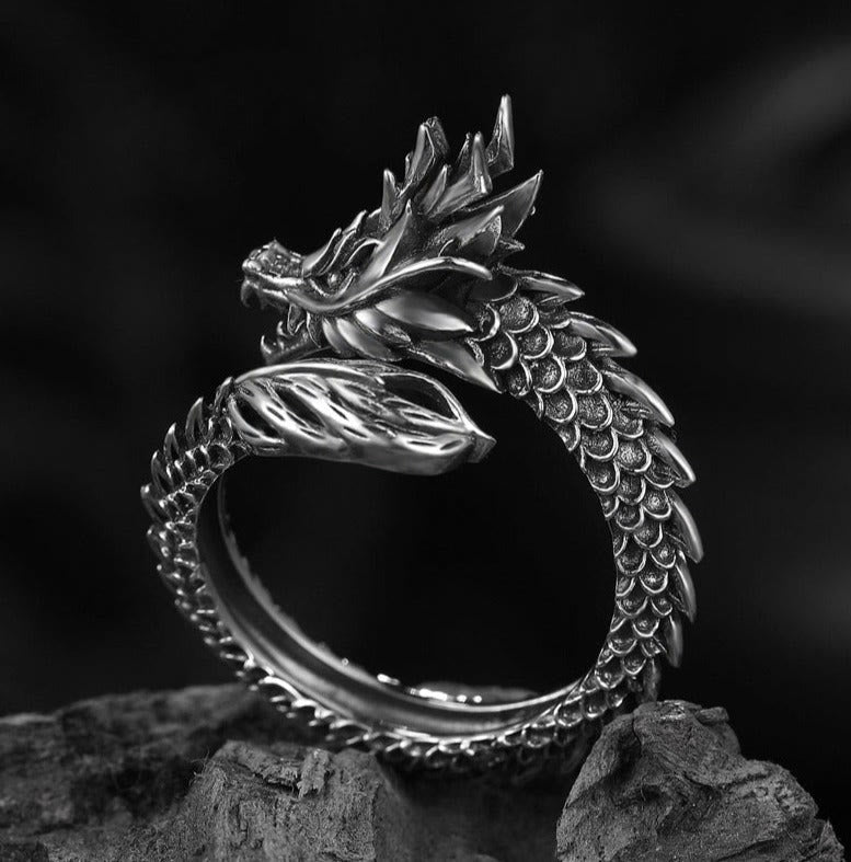WorldNorse Drachenring aus dunklem Stahl und Silber
