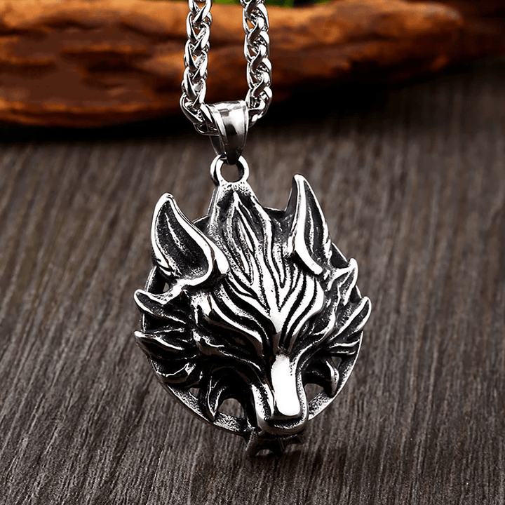 WorldNorse Halskette mit wildem Wolf