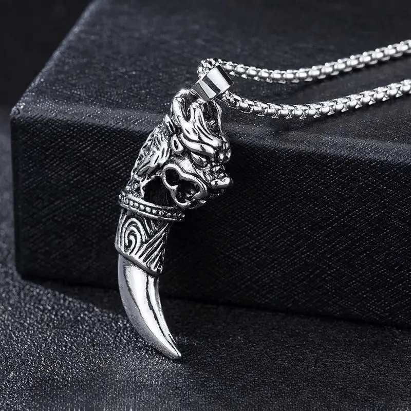 WorldNordischer Wolf mit Wolf -Halskette