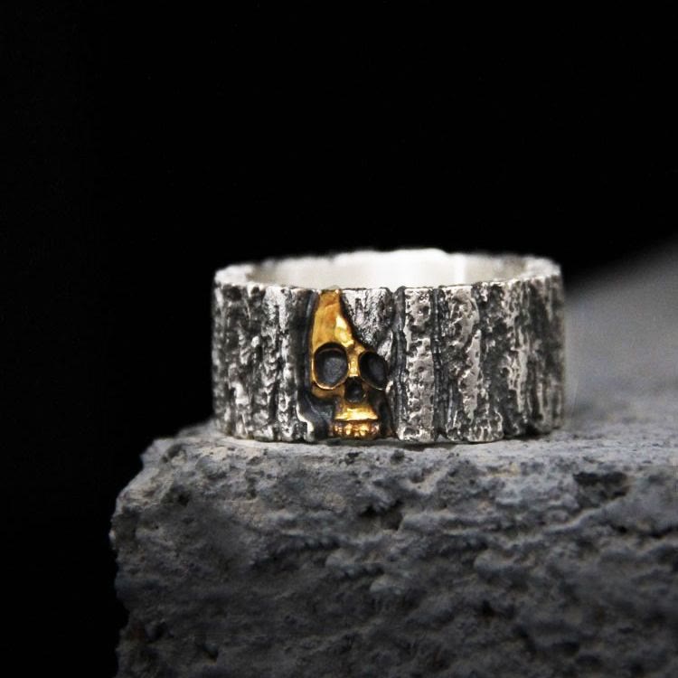 WorldNorse Unsterblichkeits-Totenkopf-Ring mit Gravur