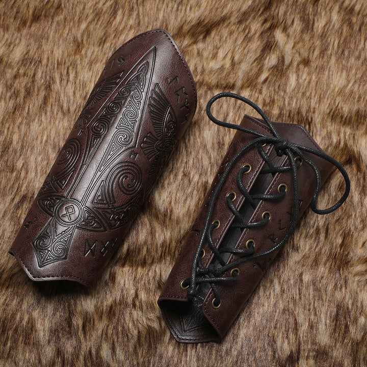 WorldNorse Mittelalterliche Armschienen aus geprägtem Ökoleder