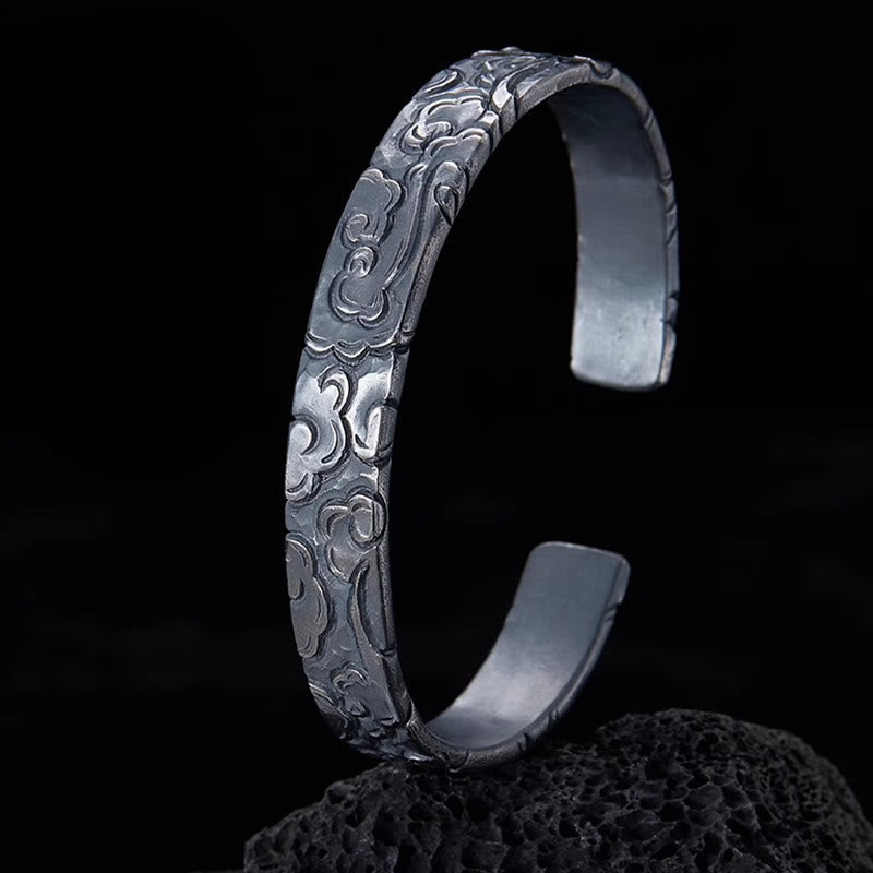 WorldNorse Armband mit eingraviertem Wolkenmuster