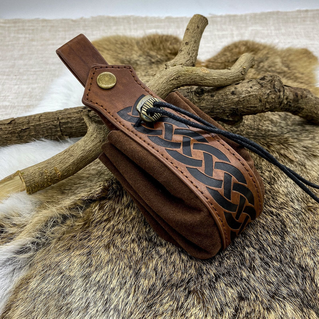 WorldNorse Gürteltasche aus Leder mit Keltischer Knoten
