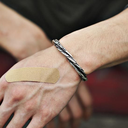 WorldNorse Handgefertigtes Dual Twist Manschettenarmband