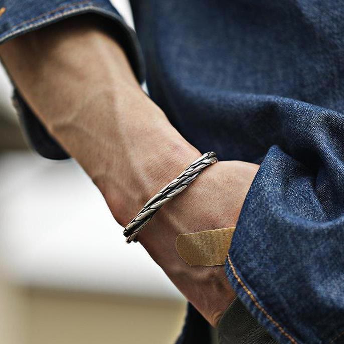 WorldNorse Handgefertigtes Dual Twist Manschettenarmband