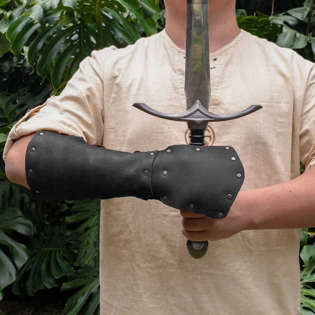 WorldNorse Handschutz Armschienen aus Ökoleder