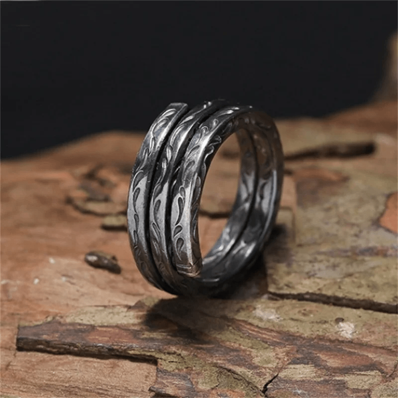 WorldNorse Handgeschnitzter Ring mit Blattmuster