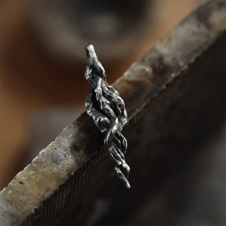 WorldNorse Unregelmäßige Rankendorn-Halskette