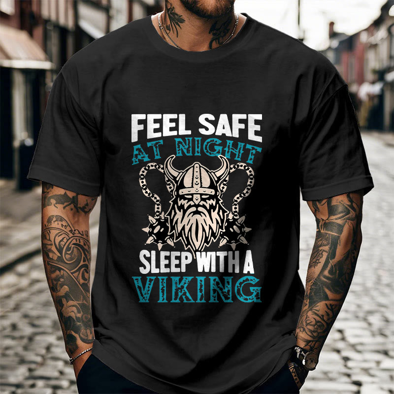 WorldNorse Fühlen Sie sich nachts sicher T-Shirt