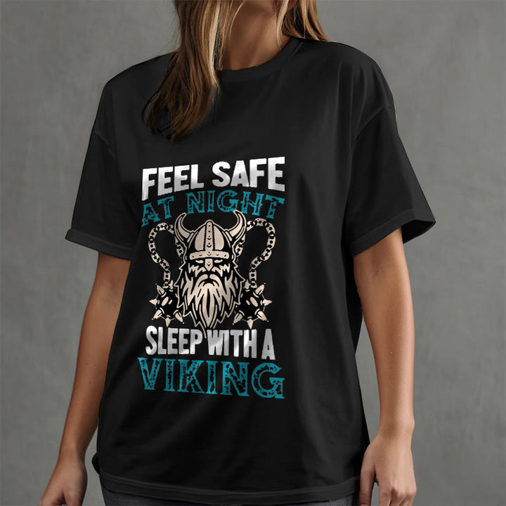 WorldNorse Fühlen Sie sich nachts sicher T-Shirt