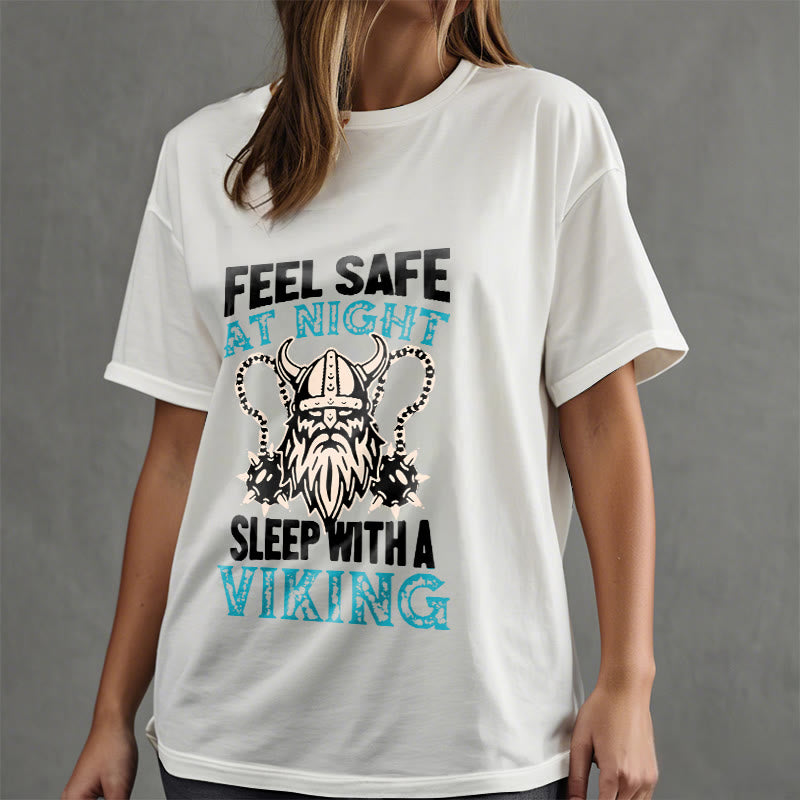 WorldNorse Fühlen Sie sich nachts sicher T-Shirt