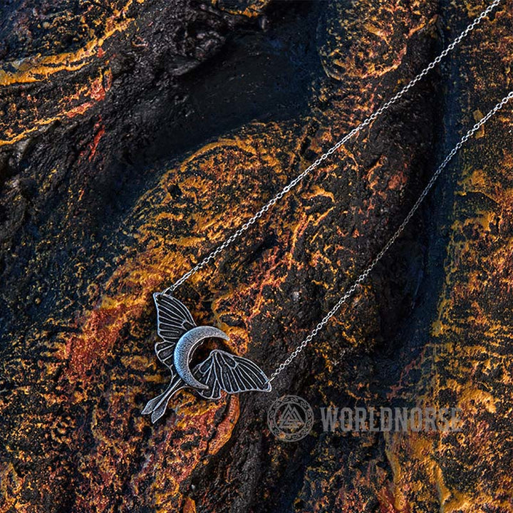 WorldNordische gotische Mondmotte-Halskette