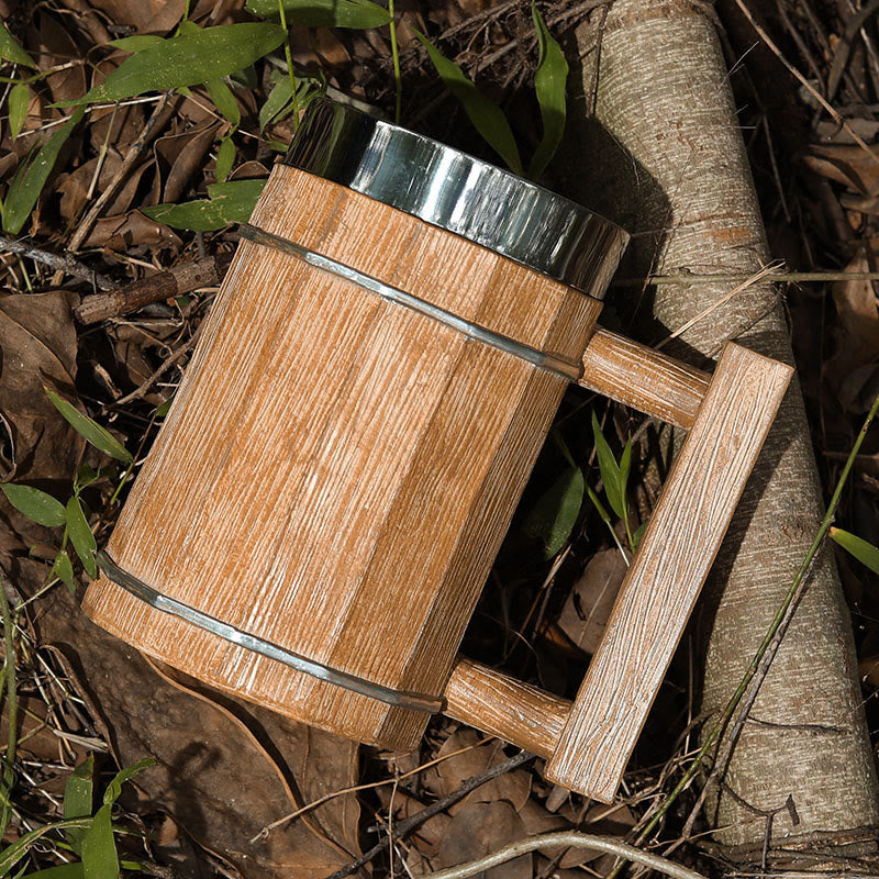 WorldNorse Tasse mit quadratischem Griff und Holzmaserung