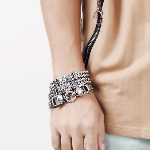 WorldNorse – Würfel-Gliederarmband mit nordischen Mustern