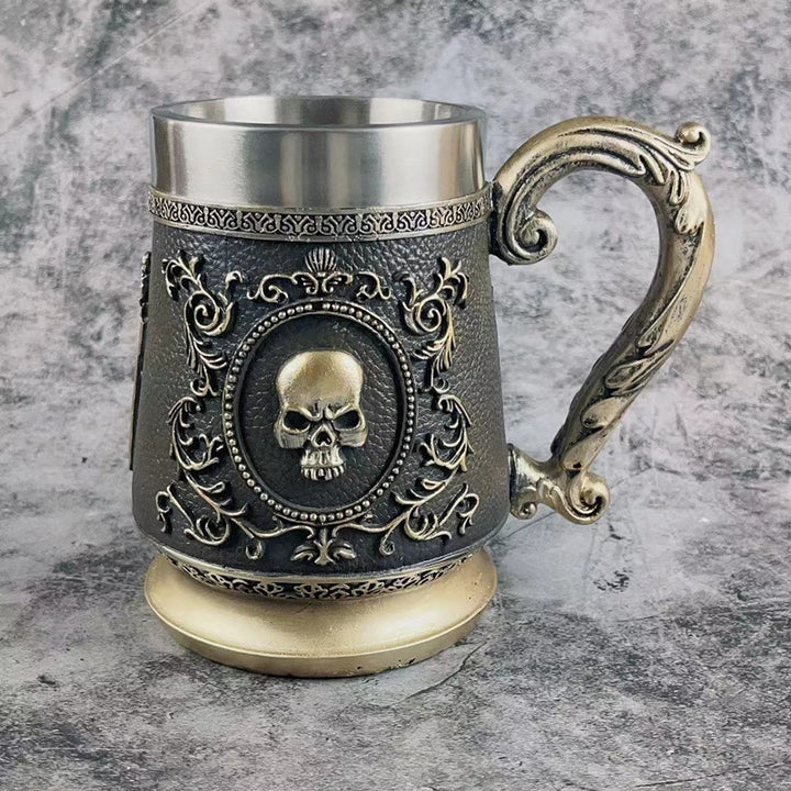 WorldNorse Bierkrug mit goldenem Geisterschädelkopf