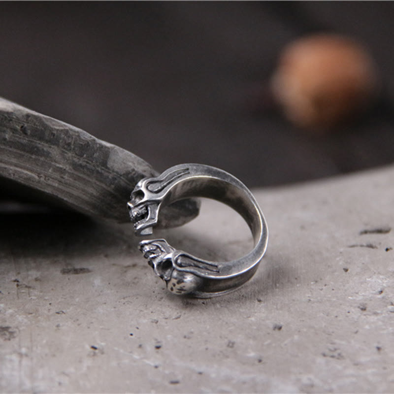 WorldNorse Punk Doppel-Totenkopf-offener Ring
