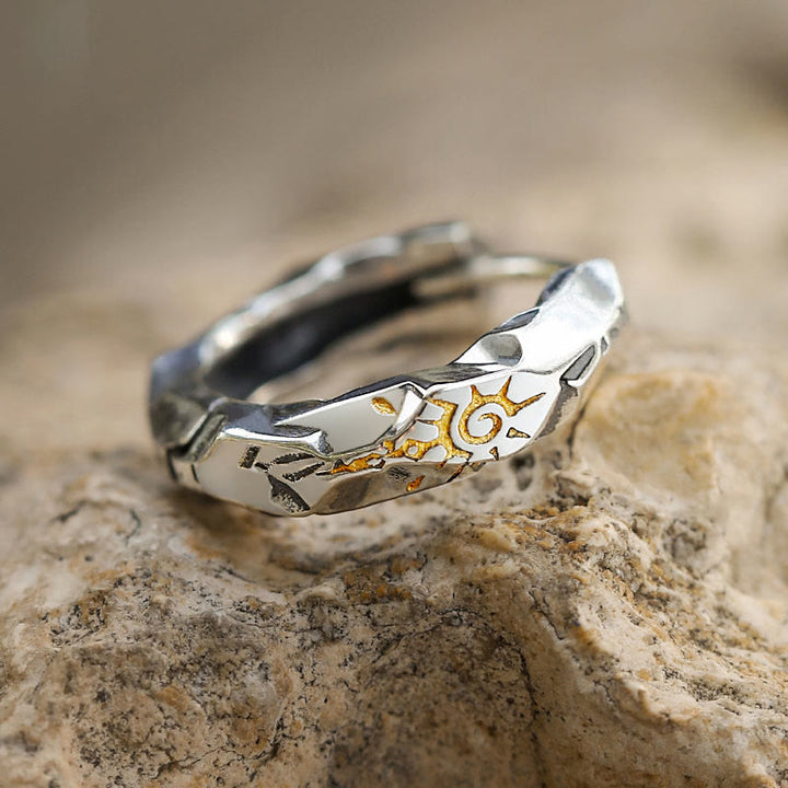 WorldNorse Ohrringe mit gehämmertem Wish-Emblem aus 925er Sterlingsilber