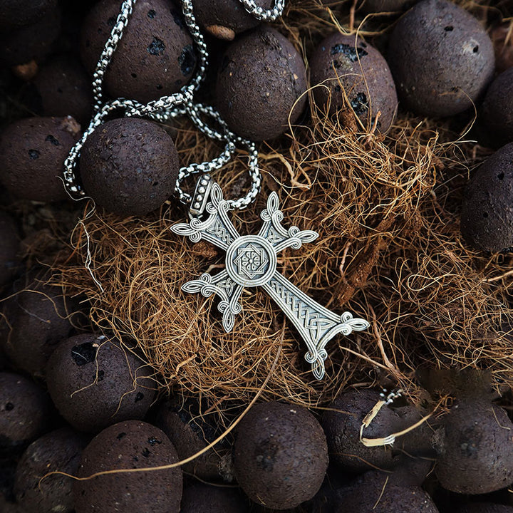 WorldNorse Halskette mit Triquetra -Kreuz aus 925er Sterlingsilber