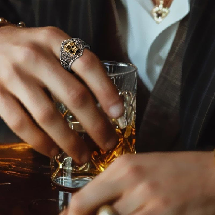 WorldNorse Ring aus 925er Sterlingsilber mit gotischem Totenkopf und Gravur - image 10