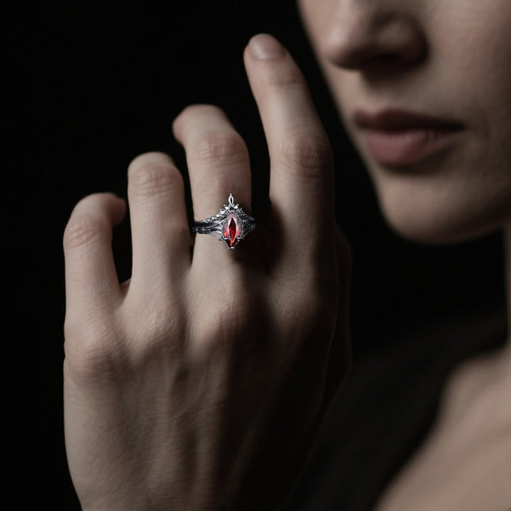 WorldNorse Granat-Kronen-Flammenring - image 1