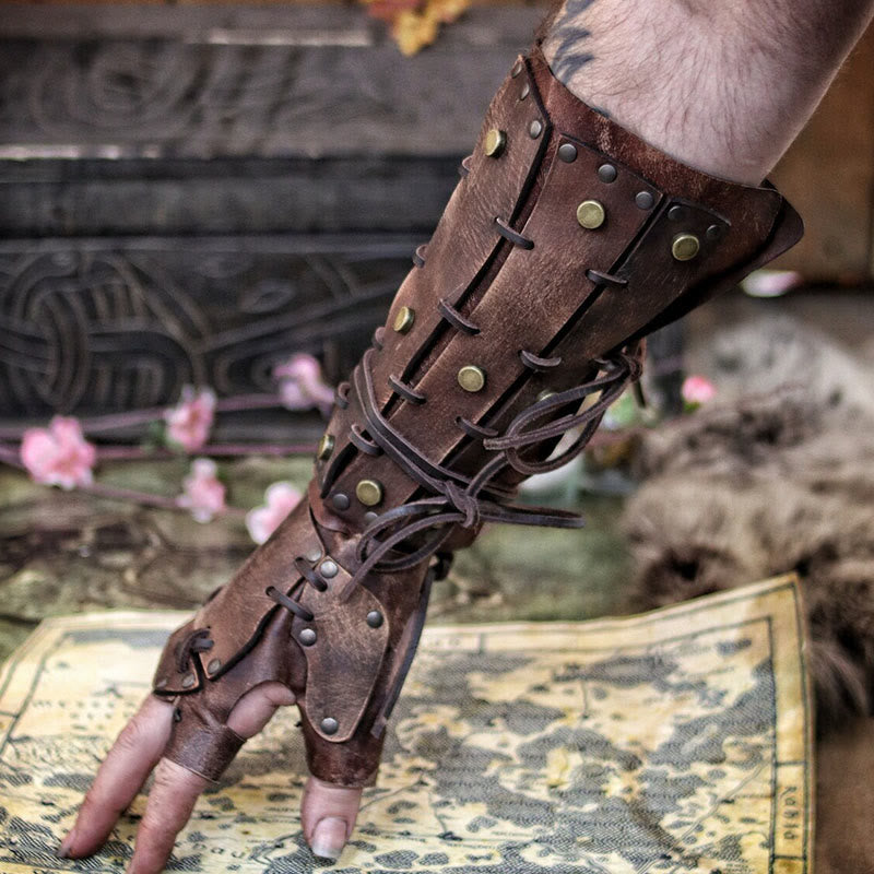 WorldNorse Rivets Armschienen mit Fingerbedeckung und Schnürung - Dunkelbraun - image 0