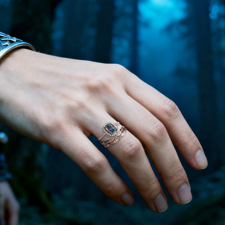 WorldNorse Glücksring aus Alexandrit und Smaragd - image 1