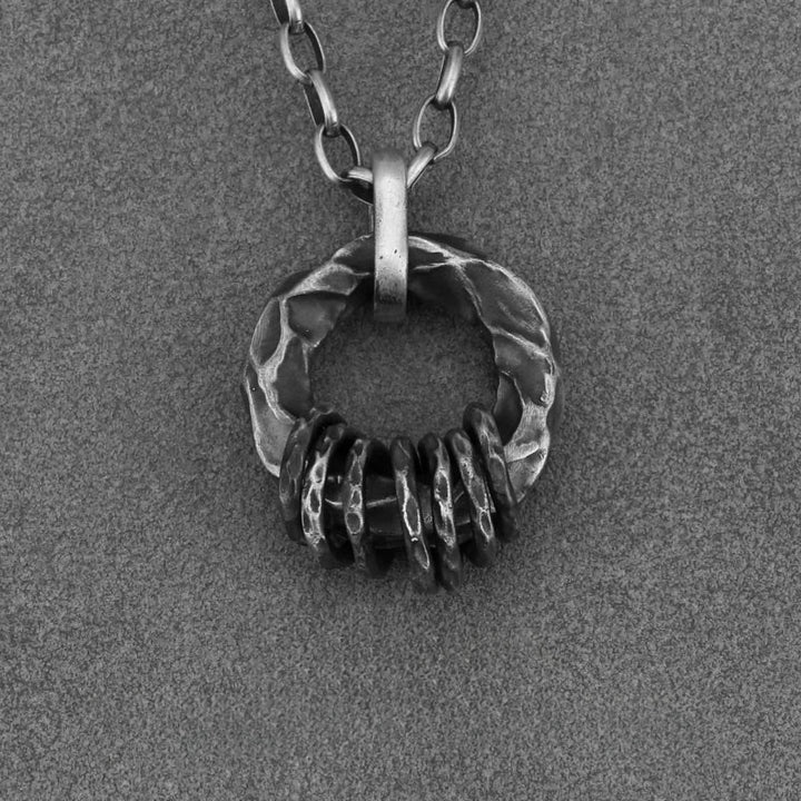 WorldNorse 999 Sterling Silber Mittelalterliche gehämmerte Ringhalskette - Mit 60cm eiförmiger Kette - image 5