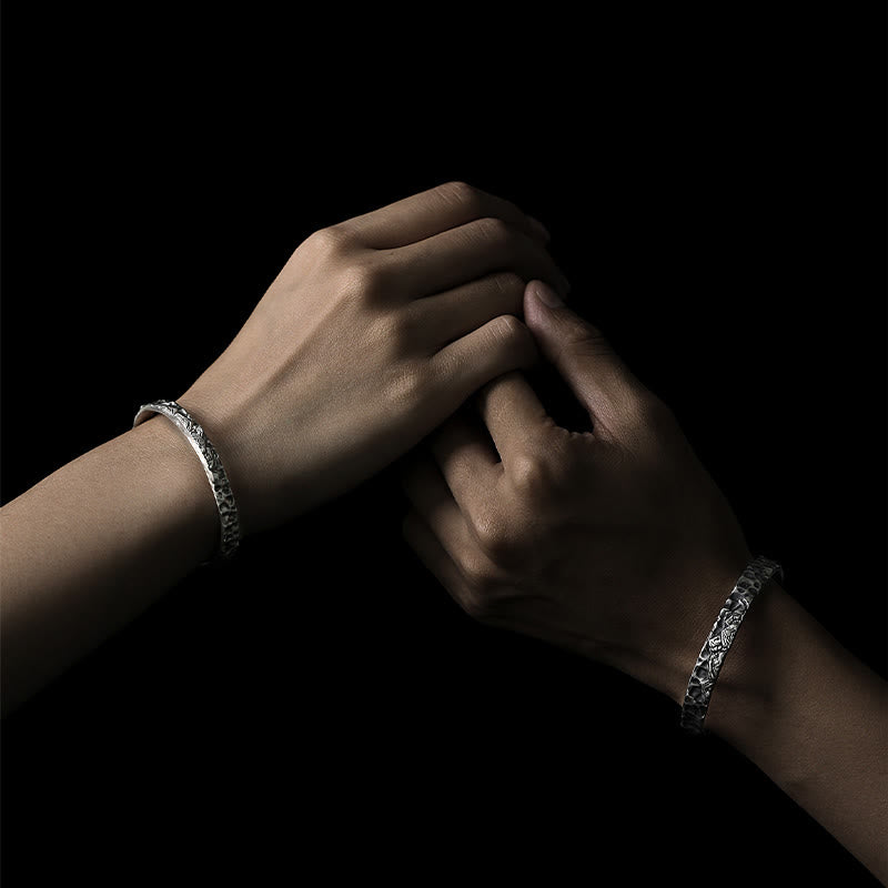 WorldNorse Armband aus 999 Sterlingsilber mit mittelalterlicher Berggravur - image 1