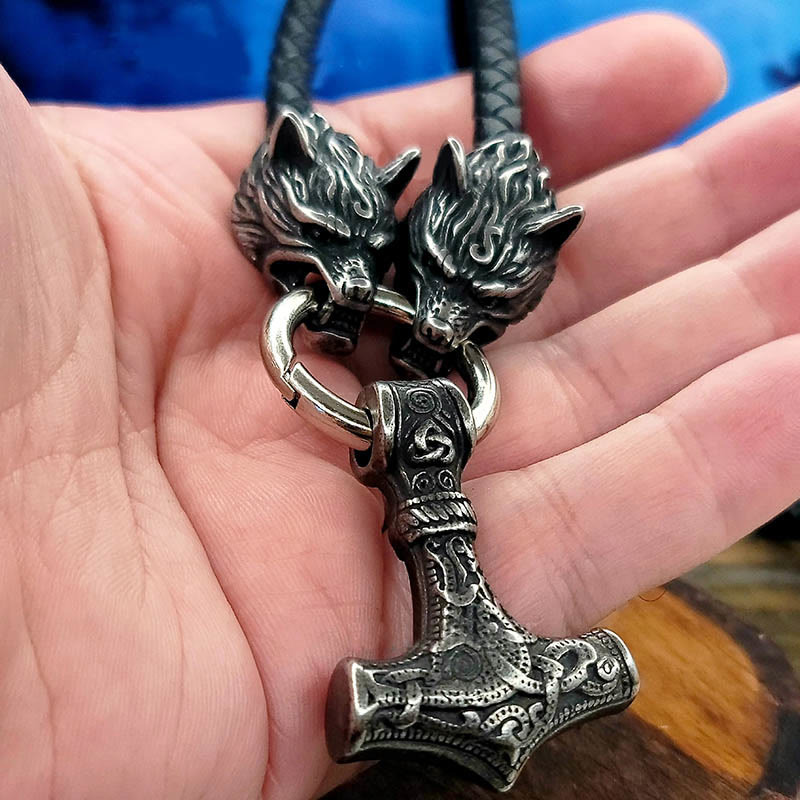 WorldNordische Wikinger-Halskette mit Wolf und Lederseil , Mjölnir
