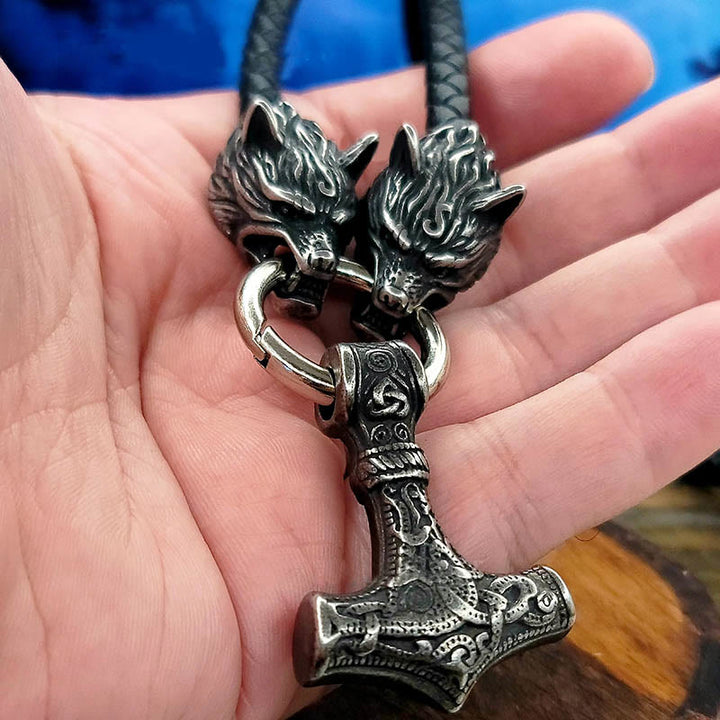 WorldNordische Wikinger-Halskette mit Wolf und Lederseil , Mjölnir