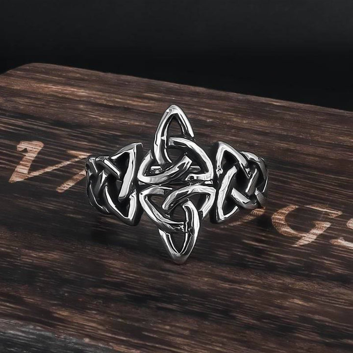 WorldNorse Keltischer Knoten Dreifachhorn Odins Ring