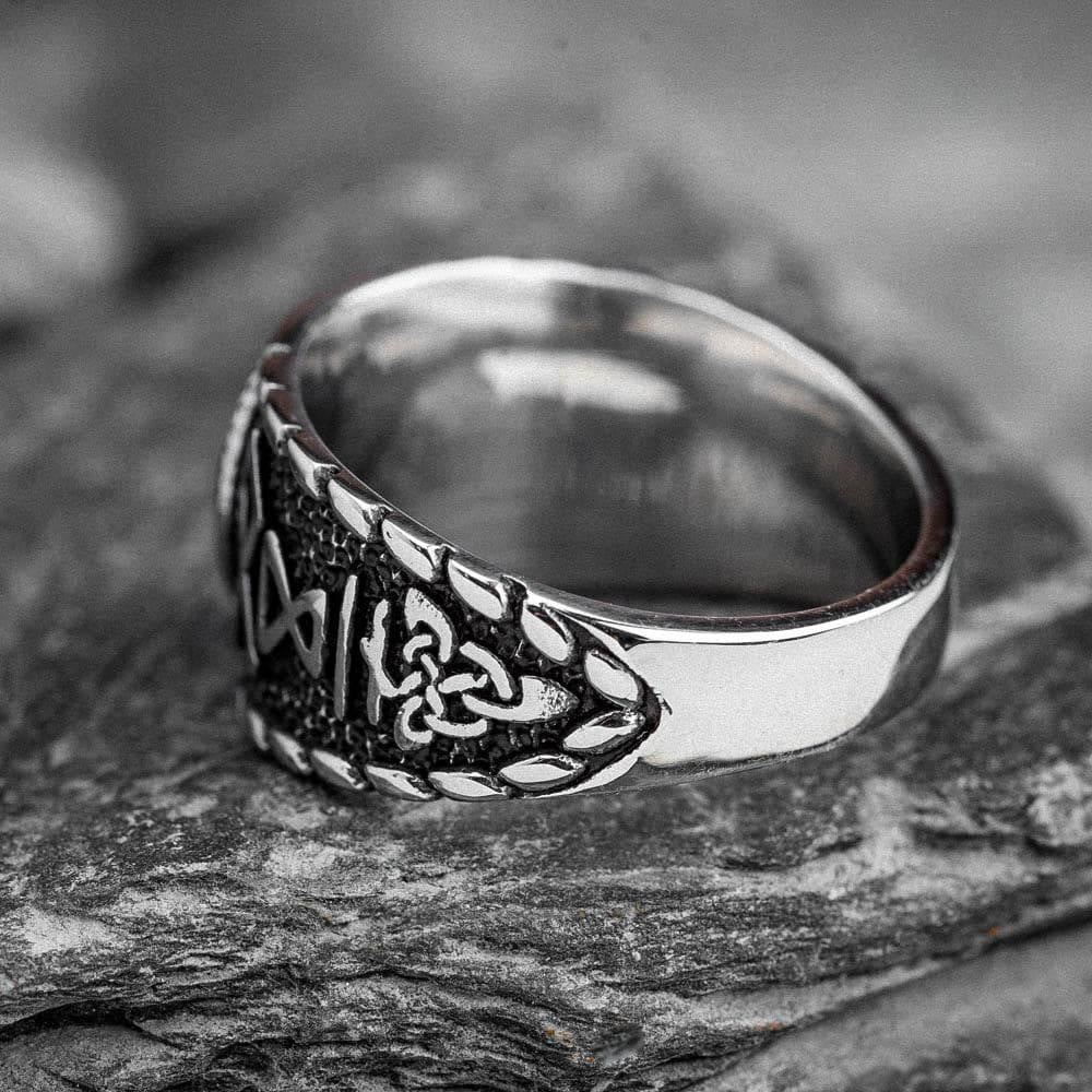 WorldNorse Wikingerring aus Edelstahl mit Vegvisir und Runen