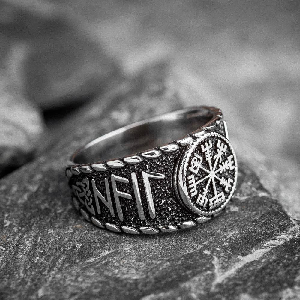 WorldNorse Wikingerring aus Edelstahl mit Vegvisir und Runen