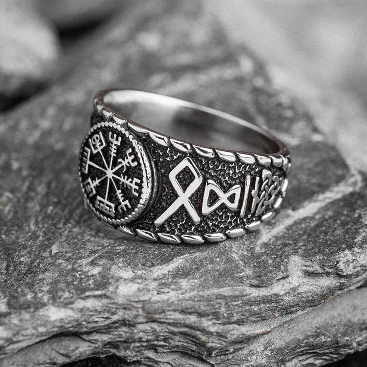 WorldNorse Wikingerring aus Edelstahl mit Vegvisir und Runen