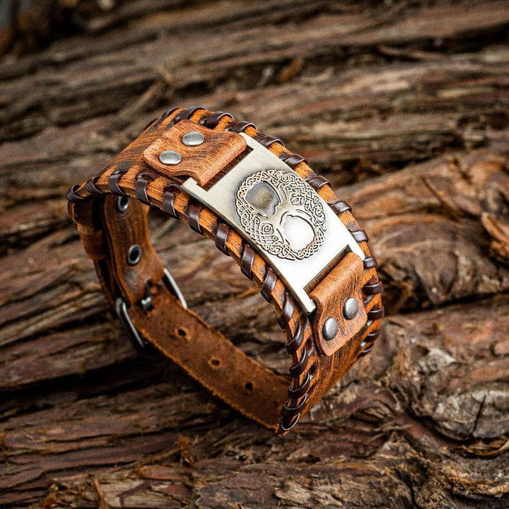 WorldNorse Armreif aus echtem Leder mit Schnalle und Yggdrasil -Metallarmband