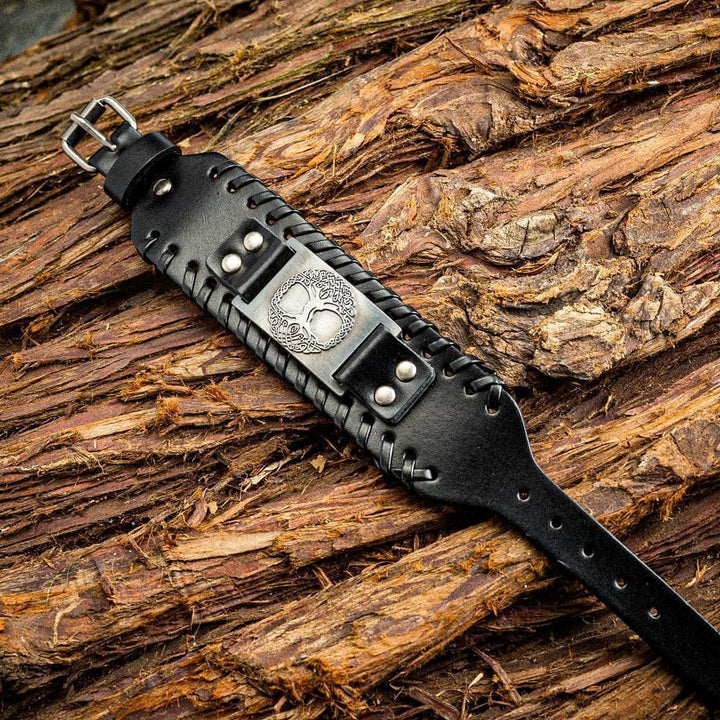 WorldNorse Armreif aus echtem Leder mit Schnalle und Yggdrasil -Metallarmband