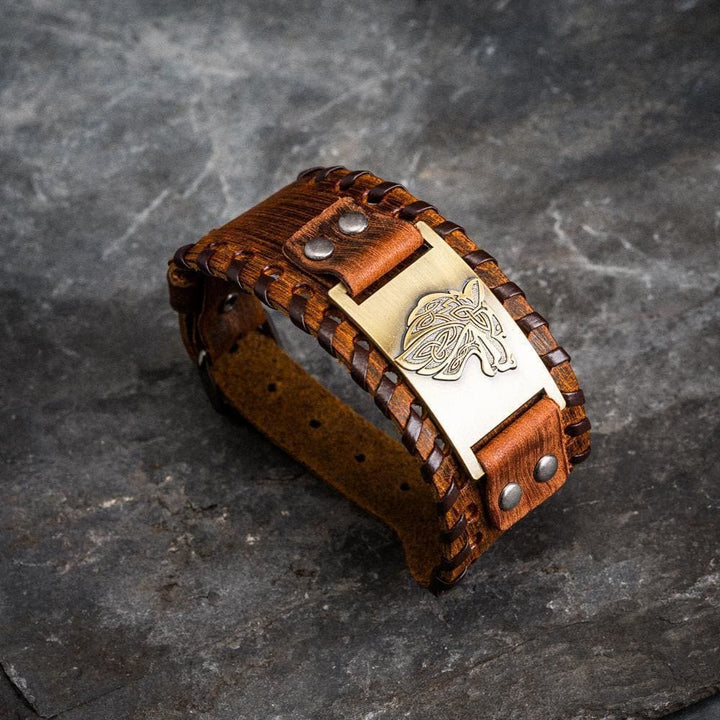 WorldNorse Armreif aus echtem Leder mit Schnalle, Wölfe, Metallarmband