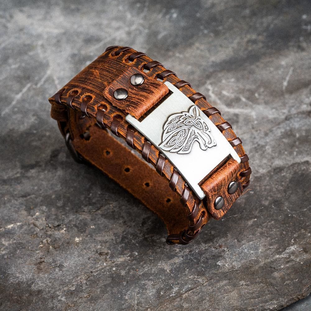 WorldNorse Armreif aus echtem Leder mit Schnalle, Wölfe, Metallarmband