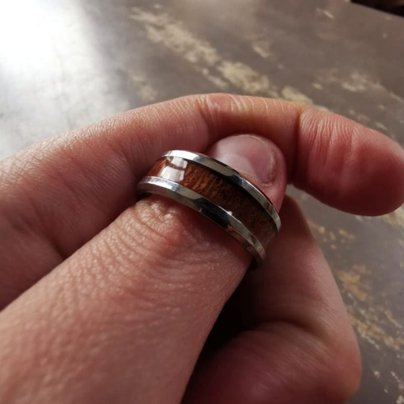 WorldNorse Edelstahl-Ring mit Yggdrasil und Holzeinlage