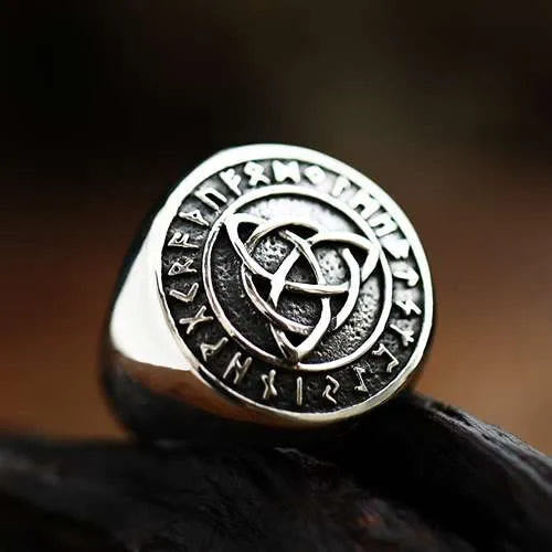 WorldNorse – Einfacher, klobiger Ring mit Rune und Keltischer Knoten