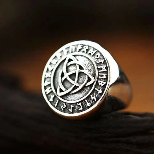WorldNorse – Einfacher, klobiger Ring mit Rune und Keltischer Knoten