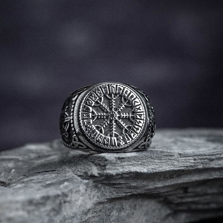 WorldNorse Helm Of Awe Rune und Triquetra Amulett Ring
