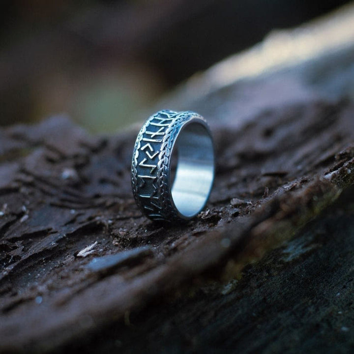 WorldNorse Antiker Wikinger Rune und Knotenring aus Edelstahl