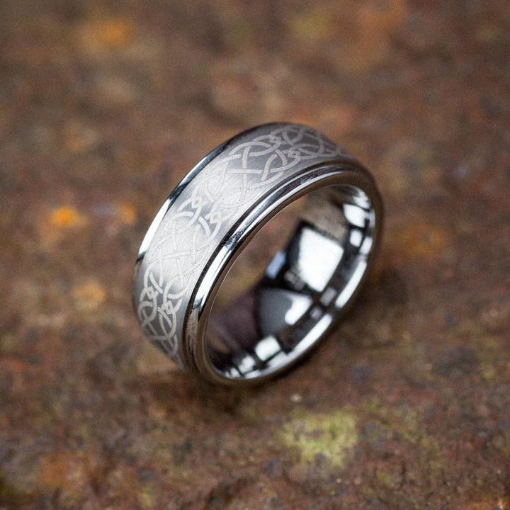 WorldNorse Keltischer Knoten Wolframkarbidring